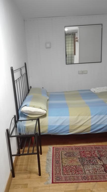 Pensio I Apartaments La Bordeta Estación Εξωτερικό φωτογραφία