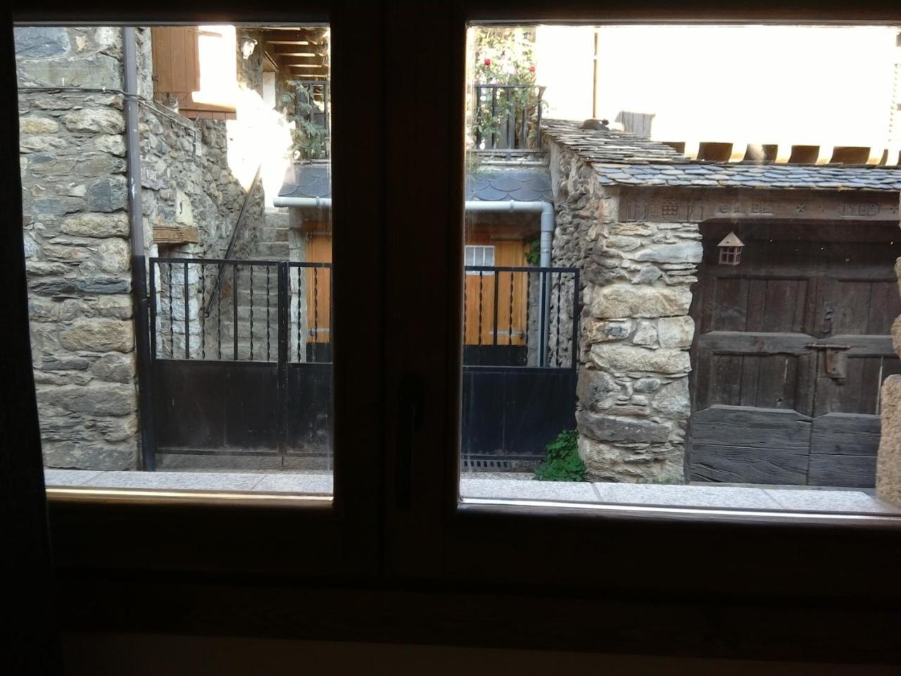 Pensio I Apartaments La Bordeta Estación Εξωτερικό φωτογραφία